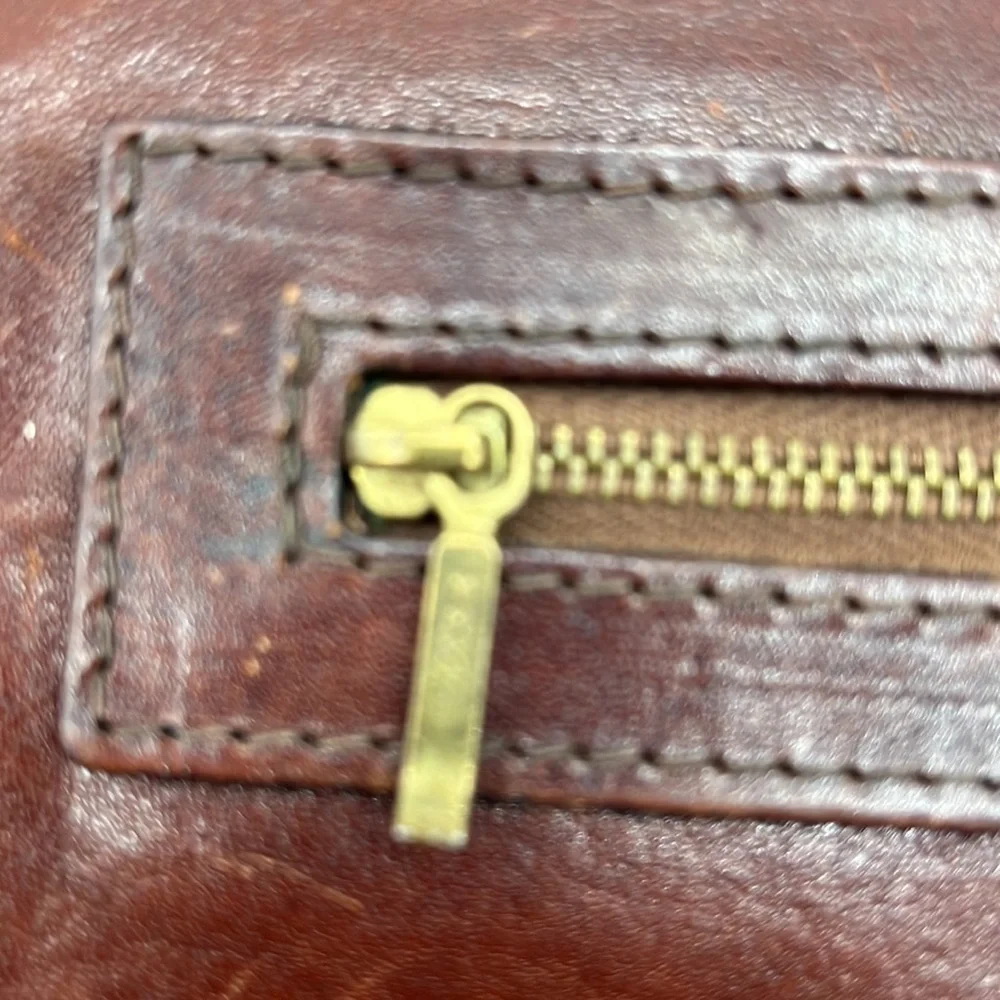 Bond Street Italy Vintage Leather Satchel. BRN3805C